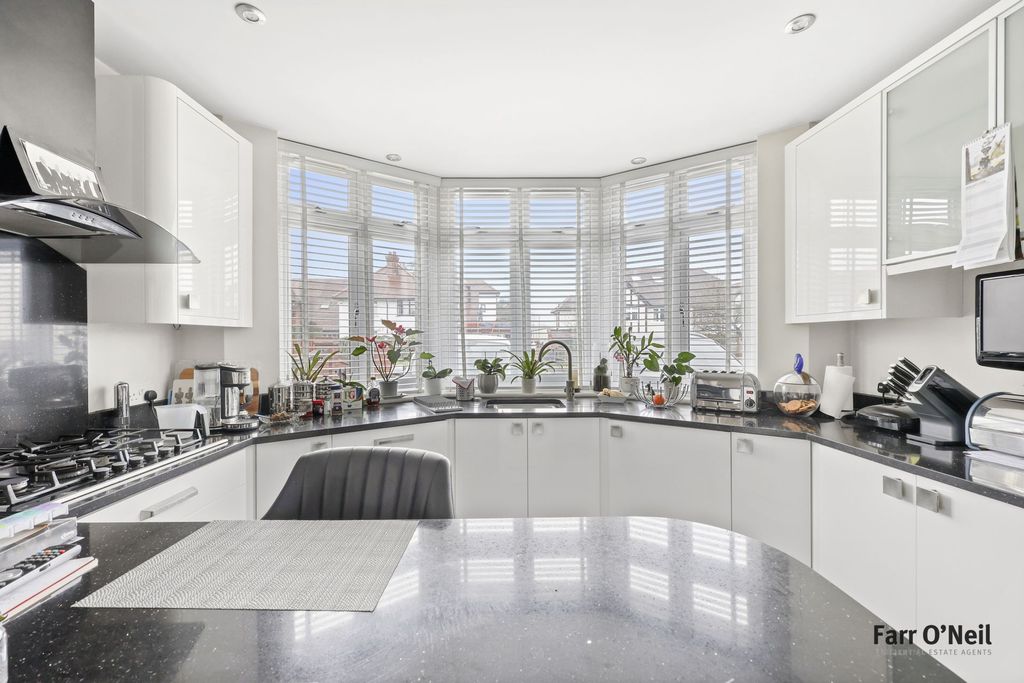 Additional image 12 of 3 bed end terrace house for salePalmerston Road, Buckhurst Hill IG9