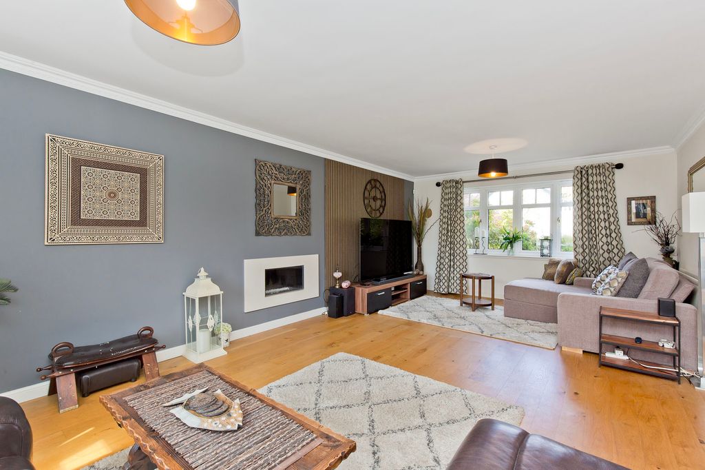 Additional image 3 of 5 bed detached house for sale24 Ravelrig Gait, Balerno, Edinburgh EH14