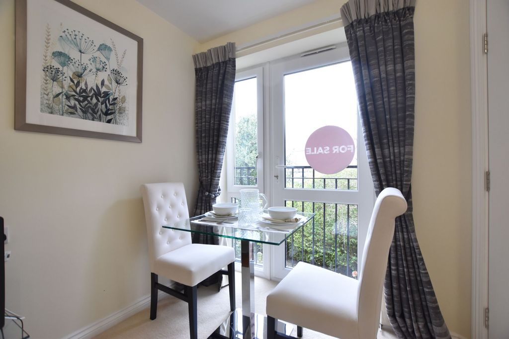 Additional image 3 of 1 bed flat for saleLeatherhead Road, Headley Lodge Leatherhead Road KT21