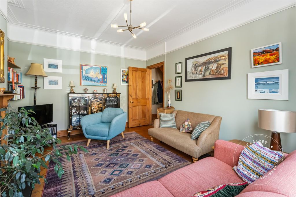 Additional image 3 of 4 bed terraced house for salePen Y Bryn Road, Heath, Cardiff CF14