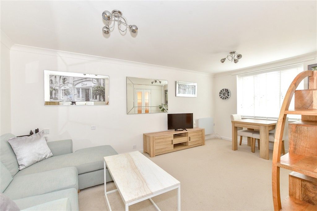 Additional image 6 of 1 bed flat for saleQueens Street, Arundel, West Sussex BN18