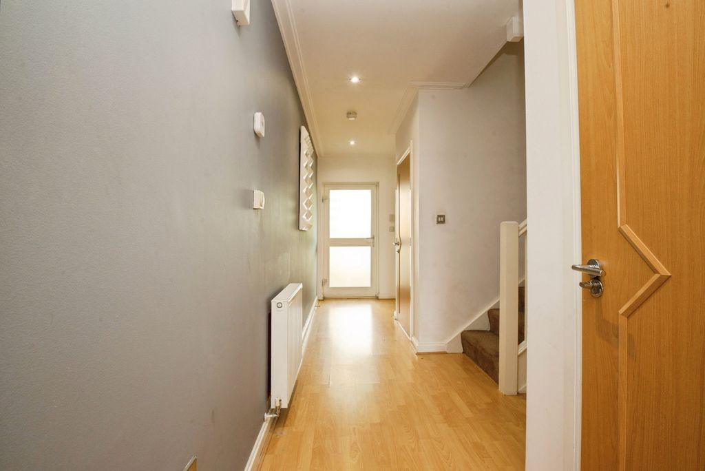 Additional image 5 of 3 bed town house for saleTaliesin Court, Chandlery Way, Cardiff CF10