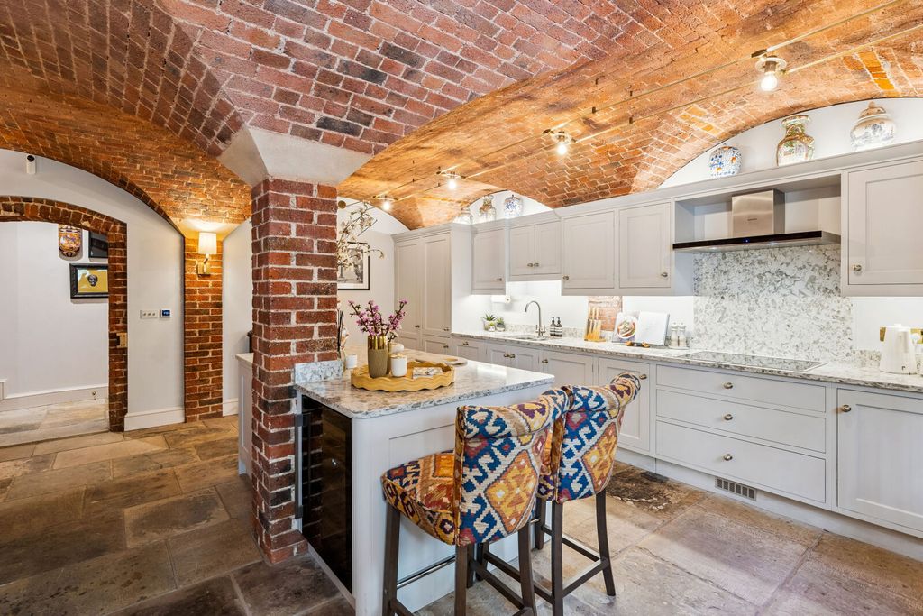 Additional image 15 of 3 bed flat for saleWilloughby Lane, Bromley BR1