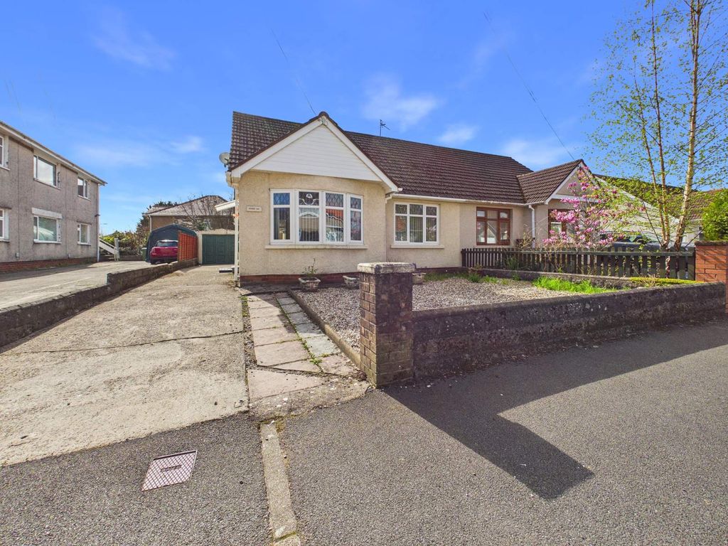 2 bed semi-detached bungalow for saleHeol Hendre, Rhiwbina, Cardiff. CF14