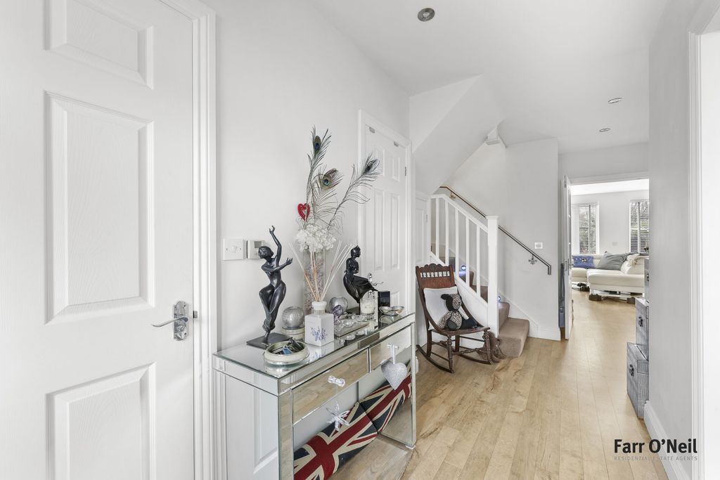Additional image 9 of 3 bed end terrace house for salePalmerston Road, Buckhurst Hill IG9
