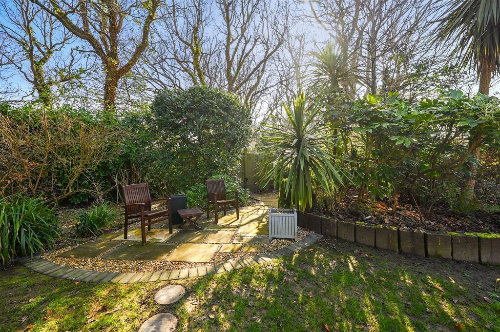 Additional image 41 of 4 bed detached house for saleClavering Walk, Cooden, Bexhill-On-Sea TN39
