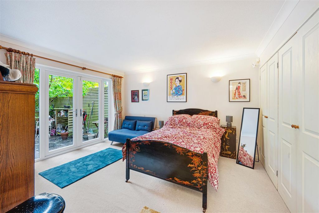 Additional image 10 of 4 bed town house for saleDunham Rise, Altrincham WA14