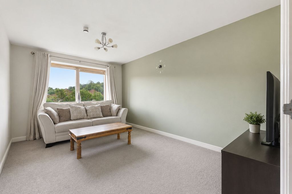 Additional image 3 of 3 bed flat for saleMarkham Quay, Camlough Walk, Chesterfield S41