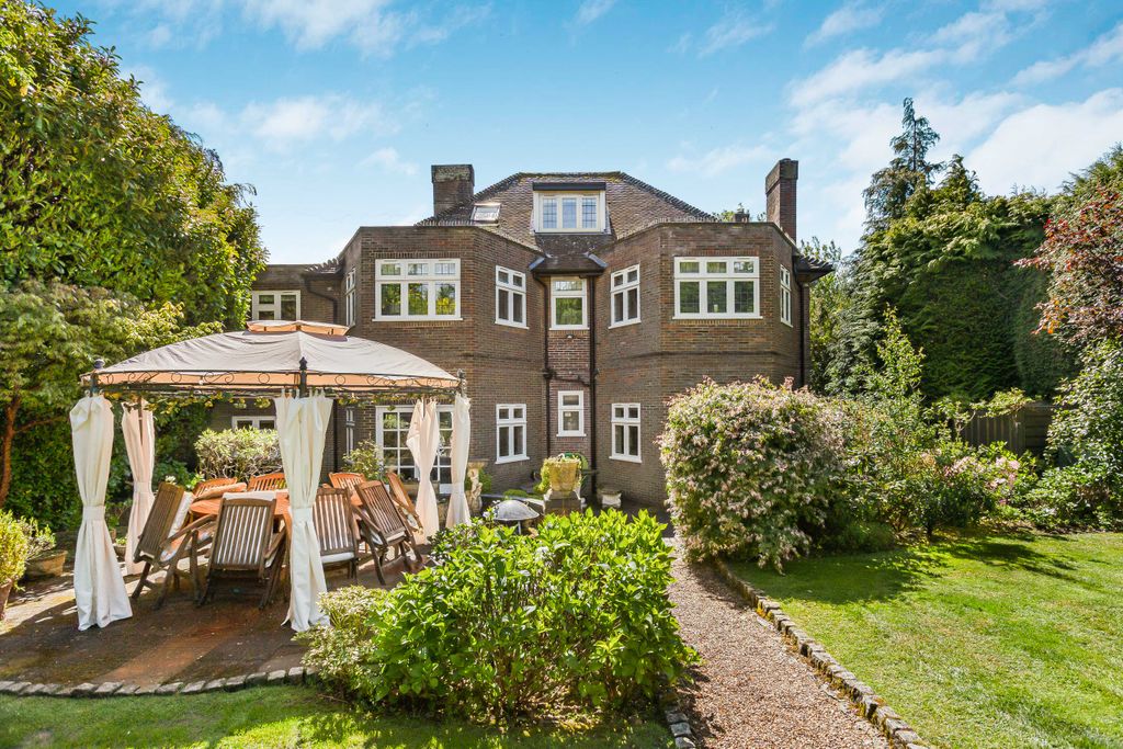 Additional image 24 of 5 bed detached house for saleCross Oak Road, Berkhamsted, Hertfordshire HP4