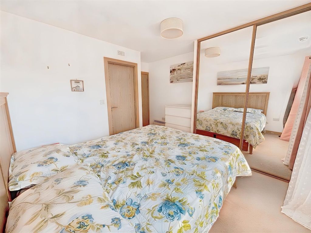 Additional image 6 of 2 bed flat for saleCherrydown East, Basildon SS16
