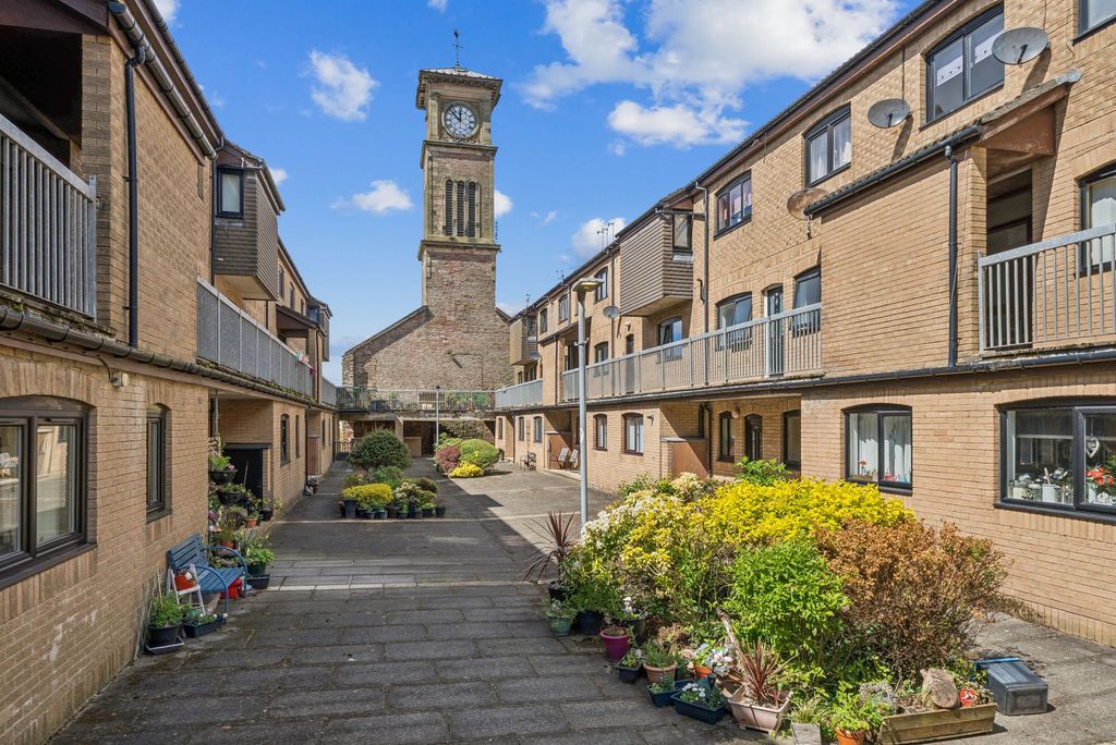 Additional image 20 of 2 bed flat for saleFlat 23 Tower Place, 6 East Clyde Street, Helensburgh G84