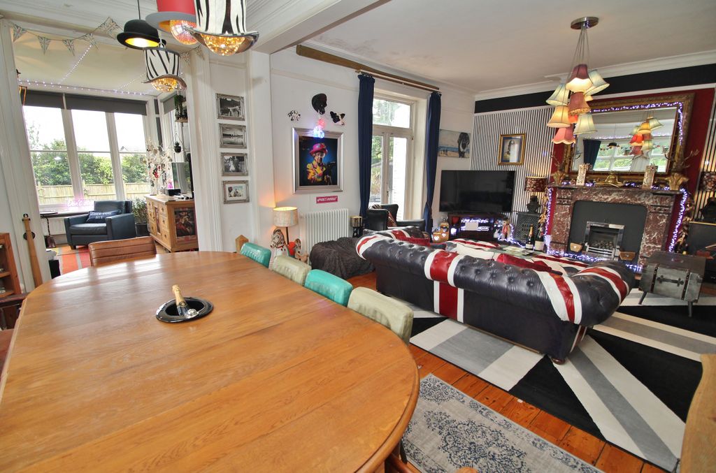 Additional image 19 of 4 bed semi-detached house for saleWraysbury House, Long Copse Lane, Emsworth PO10