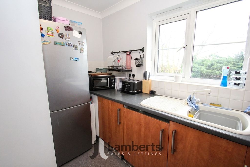 Additional image 5 of 2 bed flat for saleYeomans Close, Astwood Bank B96
