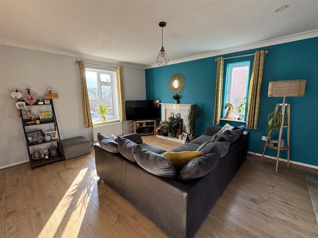 3 bed semi-detached house for saleMead Fields, Bridport, Dorset DT6 photo 2