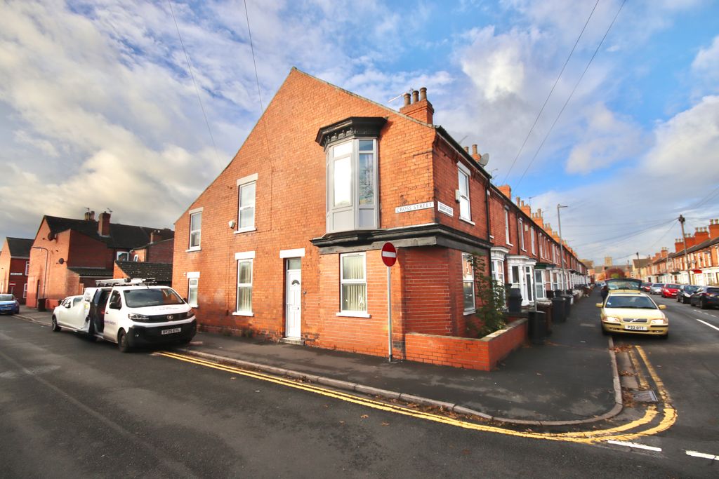 3 bed end terrace house for saleKirkby Street, Lincoln LN5