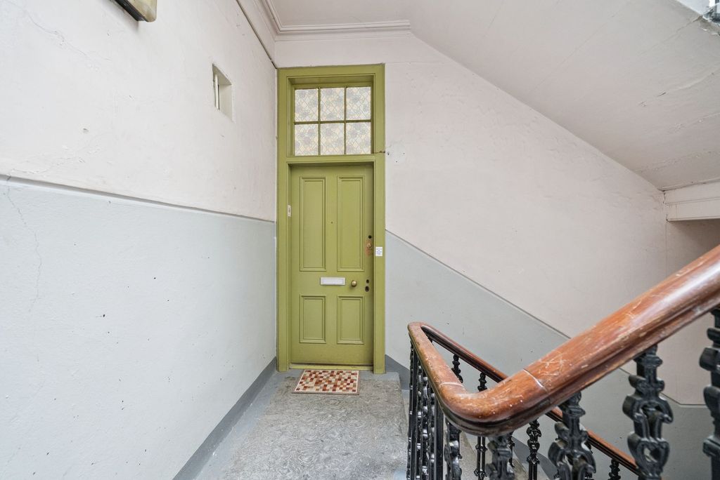 Additional image 5 of 2 bed flat for sale1/2, 46 West Princes Street, Helensburgh G84