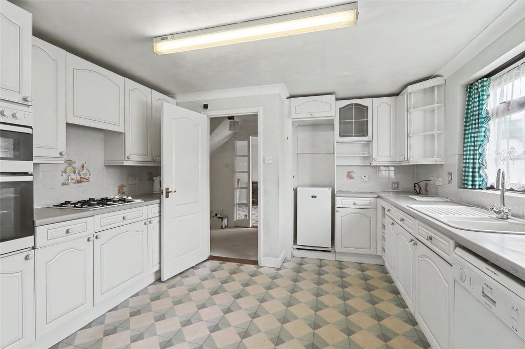 4 bed detached house for saleMoor Lea, Braunton, Devon EX33 photo 3