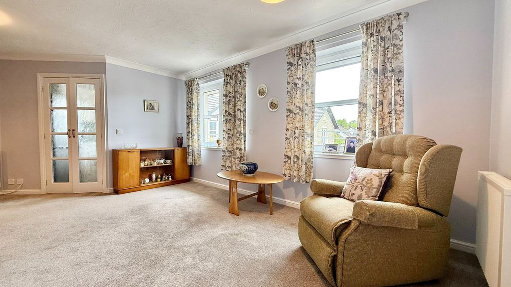 Additional image 5 of 2 bed flat for saleFlat 64, 11 Clachnaharry Road, Inverness IV3