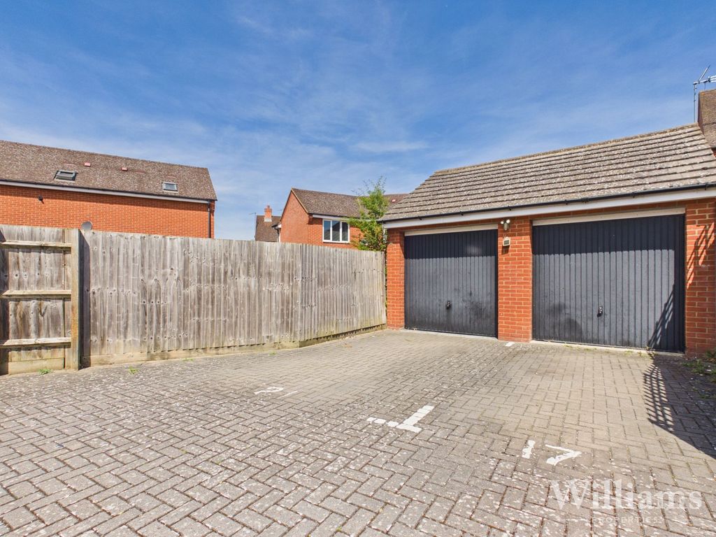 Additional image 16 of 2 bed flat for salePondecroft, Aylesbury HP18