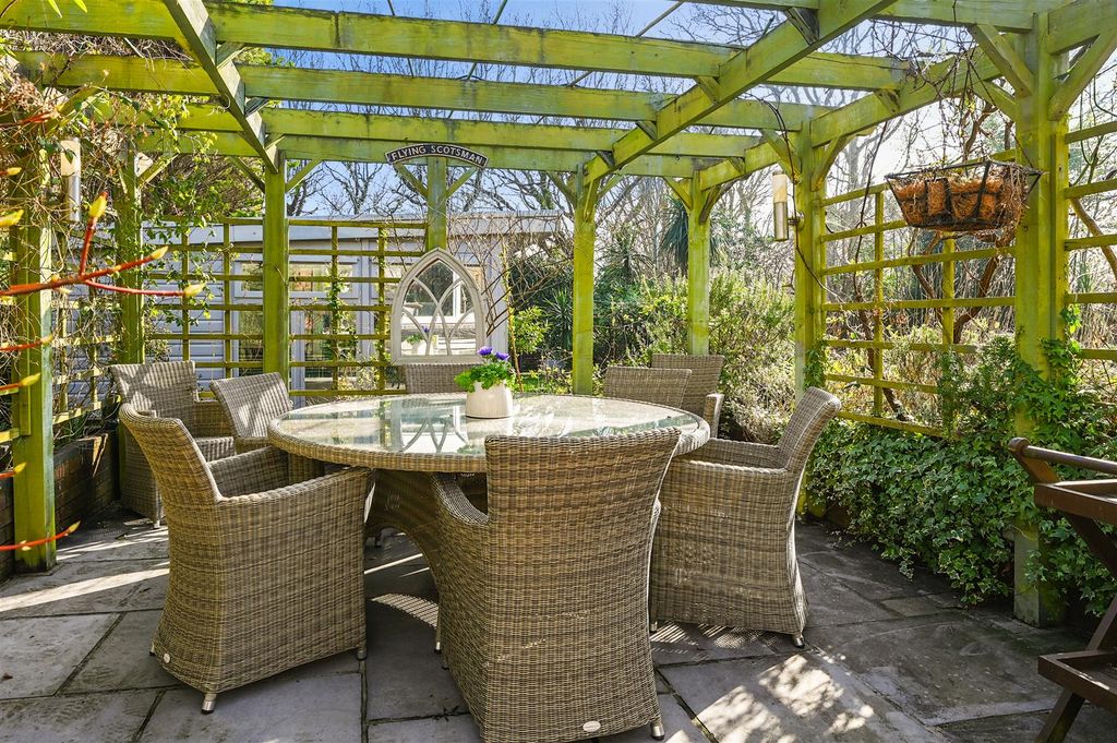 Additional image 39 of 4 bed detached house for saleClavering Walk, Cooden, Bexhill-On-Sea TN39