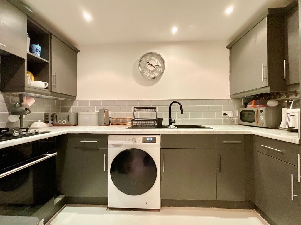 Additional image 5 of 2 bed flat for saleGolden Mile View, Newport NP20