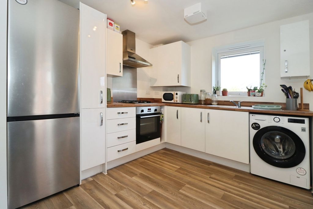 1 bed flat for saleDowsell Way, Yate, Bristol, Gloucestershire BS37 photo 4