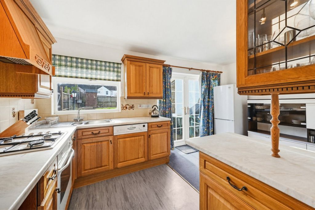 Additional image 15 of 3 bed semi-detached house for saleMackenzie Road, Beckenham BR3
