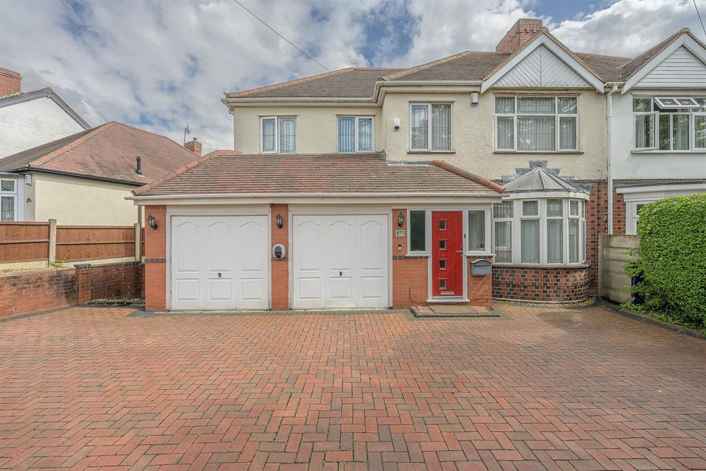 4 bed semi-detached house for saleAmblecote Road, Brierley Hill DY5
