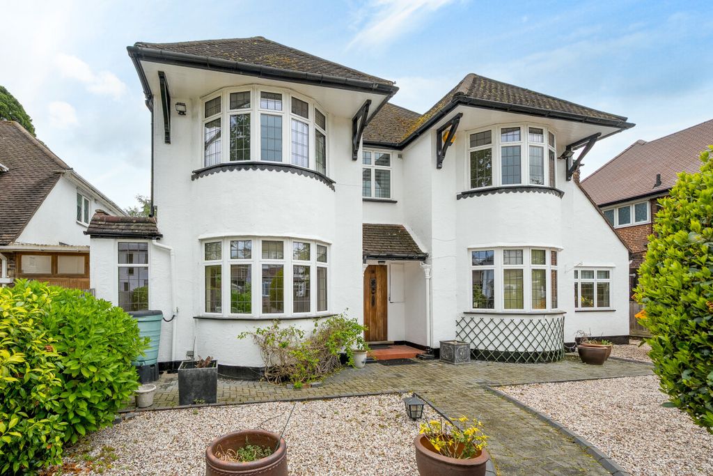 Additional image 20 of 4 bed detached house for saleDen Close, Beckenham BR3