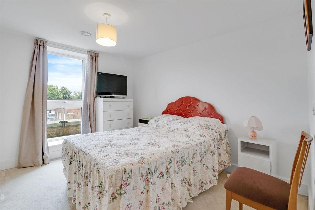 Additional image 8 of 2 bed flat for saleAlbion Road, Bexleyheath DA6