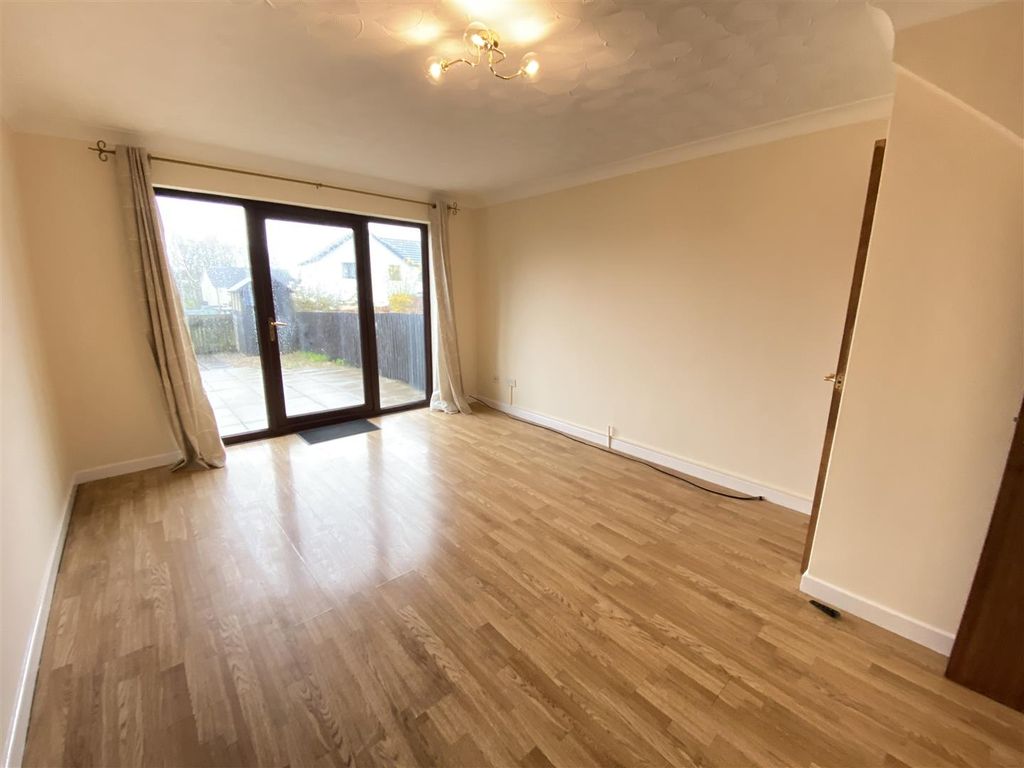 2 bed terraced house for saleShakespeare Row, Caldicot NP26 photo 3