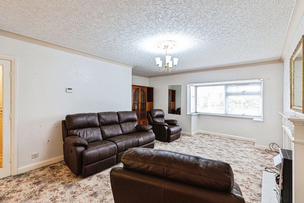 Additional image 2 of 2 bed flat for saleClifton Drive South, Lytham St. Annes, Lancashire FY8