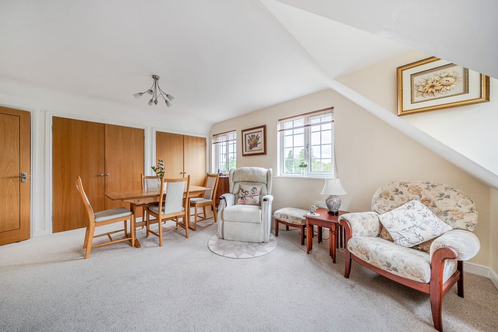 Additional image 2 of 2 bed flat for saleWilson Way, Horsell, Woking GU21