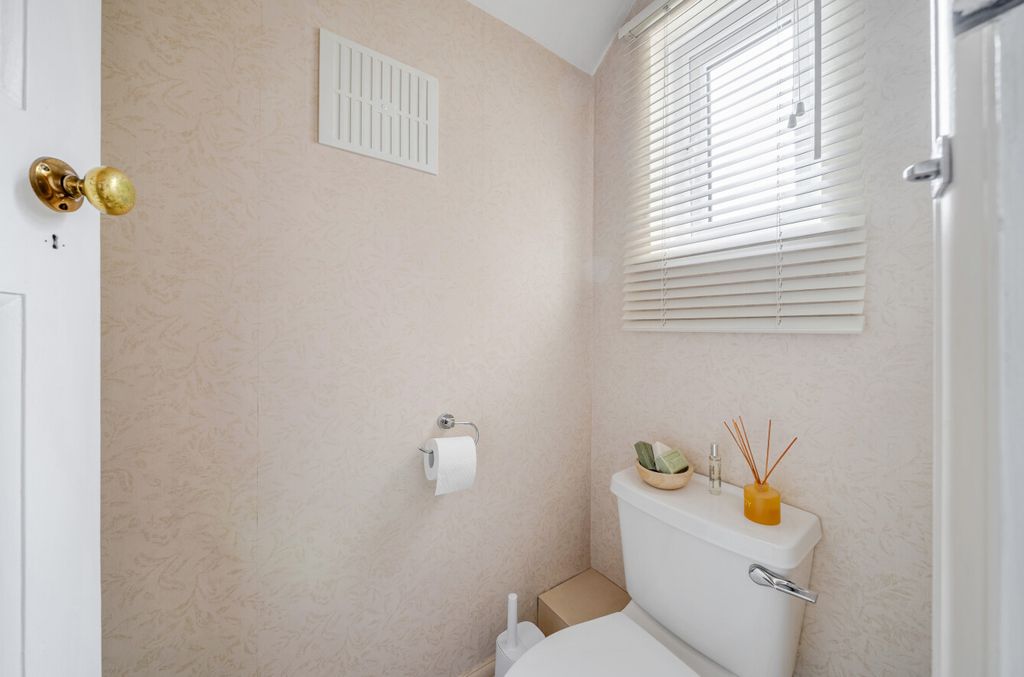 Additional image 14 of 3 bed semi-detached house for saleNew Farm Avenue, Bromley BR2