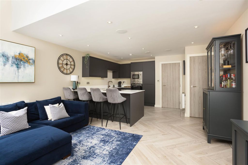 Additional image 2 of 4 bed terraced house for saleCliff Oaks, Fawcett Lane, Wortley, Leeds LS12