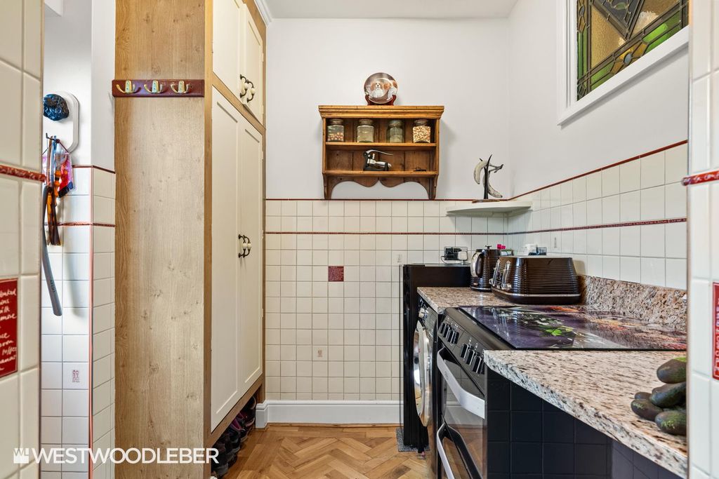 Additional image 9 of 4 bed detached house for saleStation Road, Broxbourne EN10