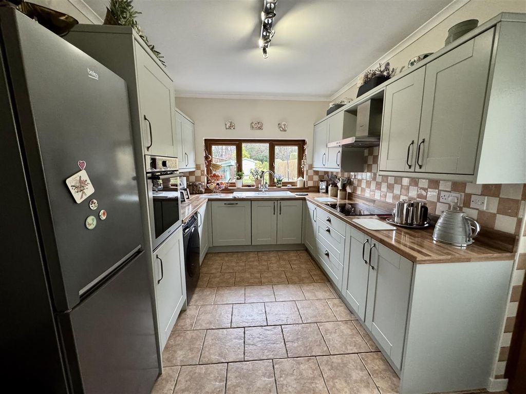 Additional image 3 of 3 bed semi-detached house for saleMargaret Street, Ammanford SA18