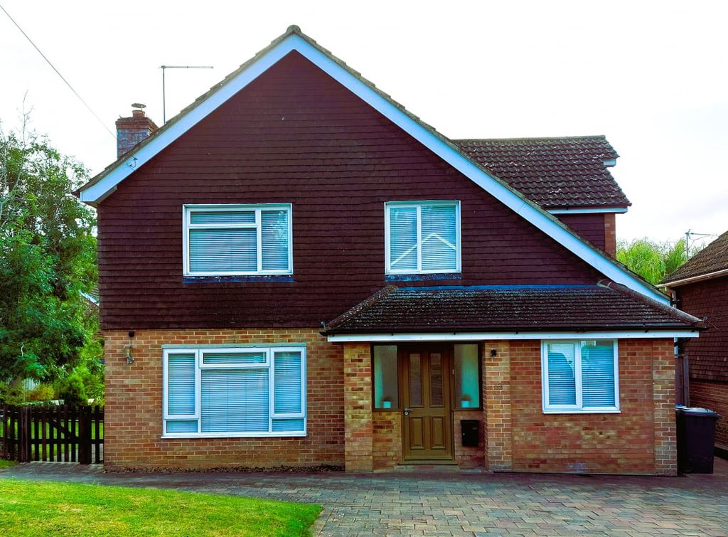 4 bed detached house for saleValley Road, Brackley NN13