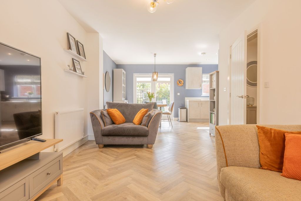 Additional image 8 of 3 bed detached house for saleFerrite Road, Newport NP19