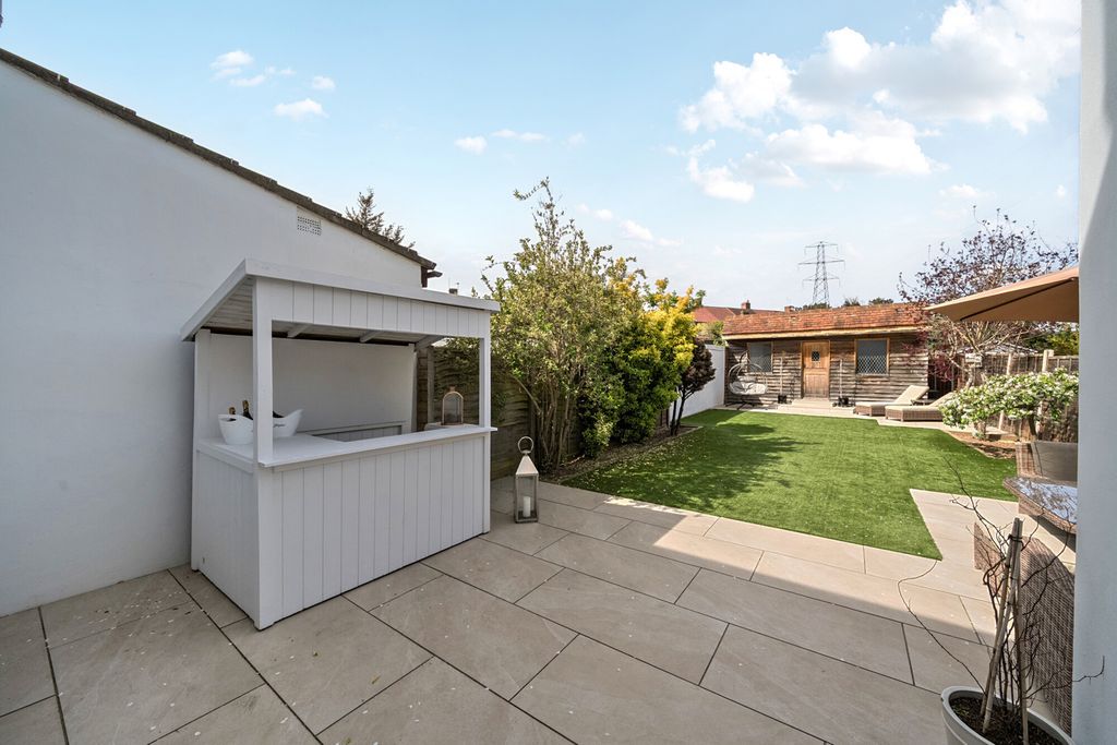 Additional image 10 of 4 bed semi-detached house for salePenhill Road, Bexley, Kent DA5
