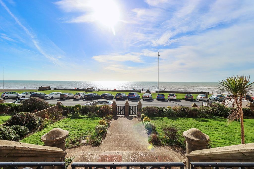 Additional image 17 of 4 bed flat for saleKnole Road, Bexhill-On-Sea TN40