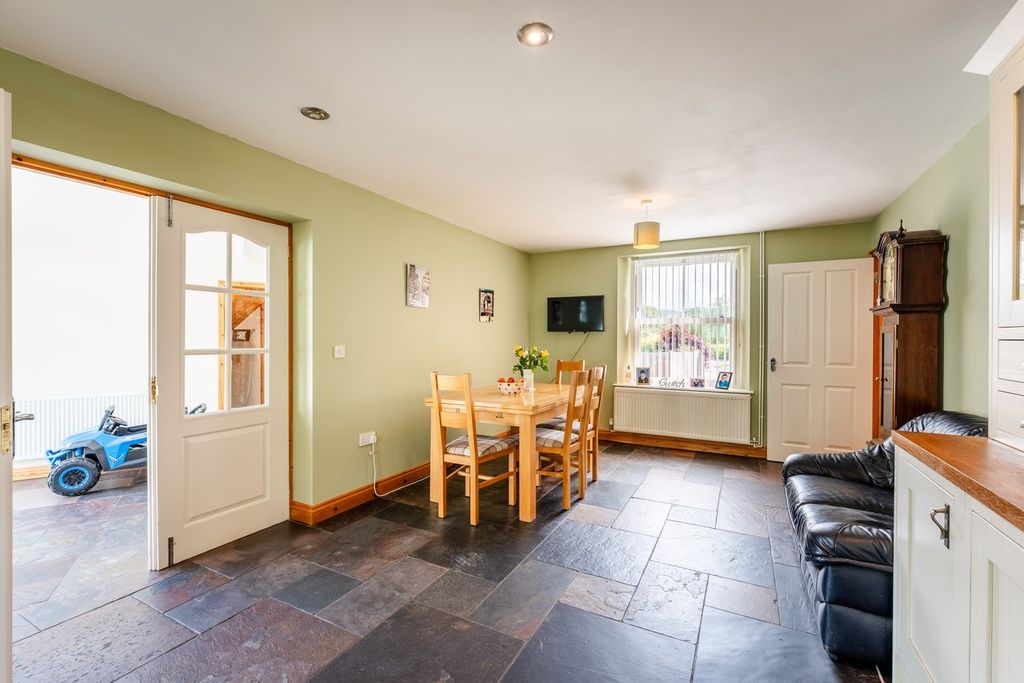 6 bed detached house for saleDol Pistyll, Llanfihangel Talyllyn, Brecon LD3 photo 4