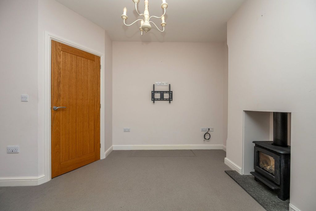 Additional image 15 of 3 bed semi-detached house for saleMoorfield Road, Alcester B49