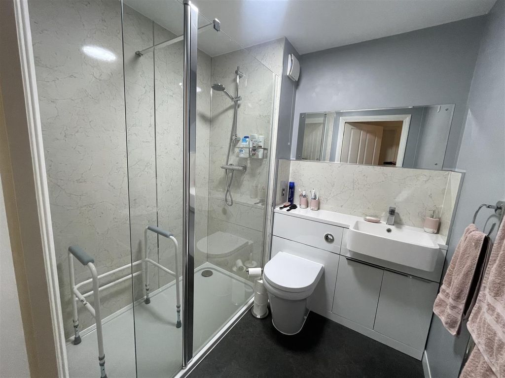 Additional image 5 of 1 bed property for saleWyvern Court, Crewkerne TA18