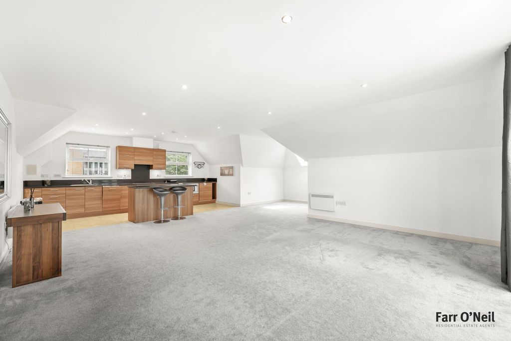 Additional image 11 of 2 bed penthouse for saleHigh Road, Buckhurst Hill IG9