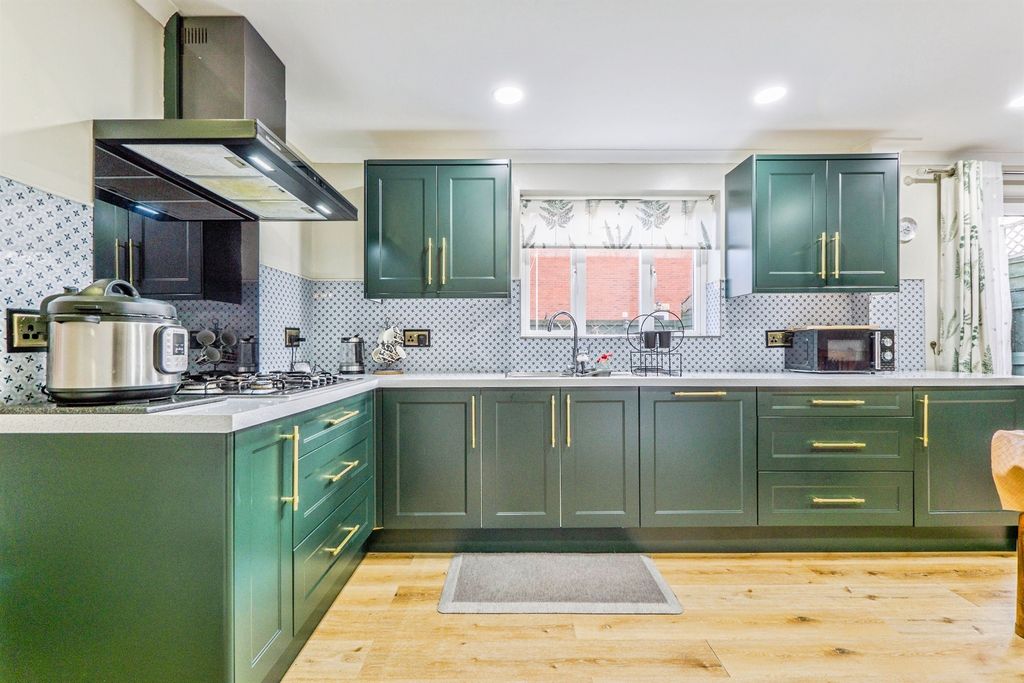 Additional image 8 of 4 bed detached house for saleClos Hector, Pengam Green, Cardiff CF24