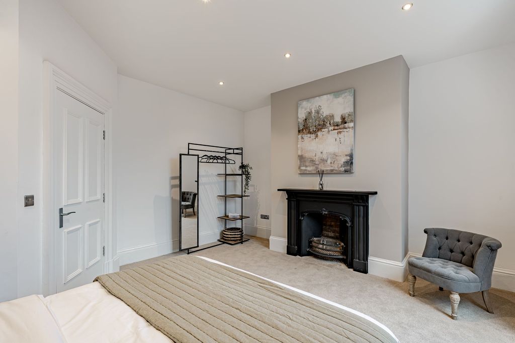 Additional image 8 of 2 bed flat for saleApartment 3, 16 Victoria Place, Carlisle CA1
