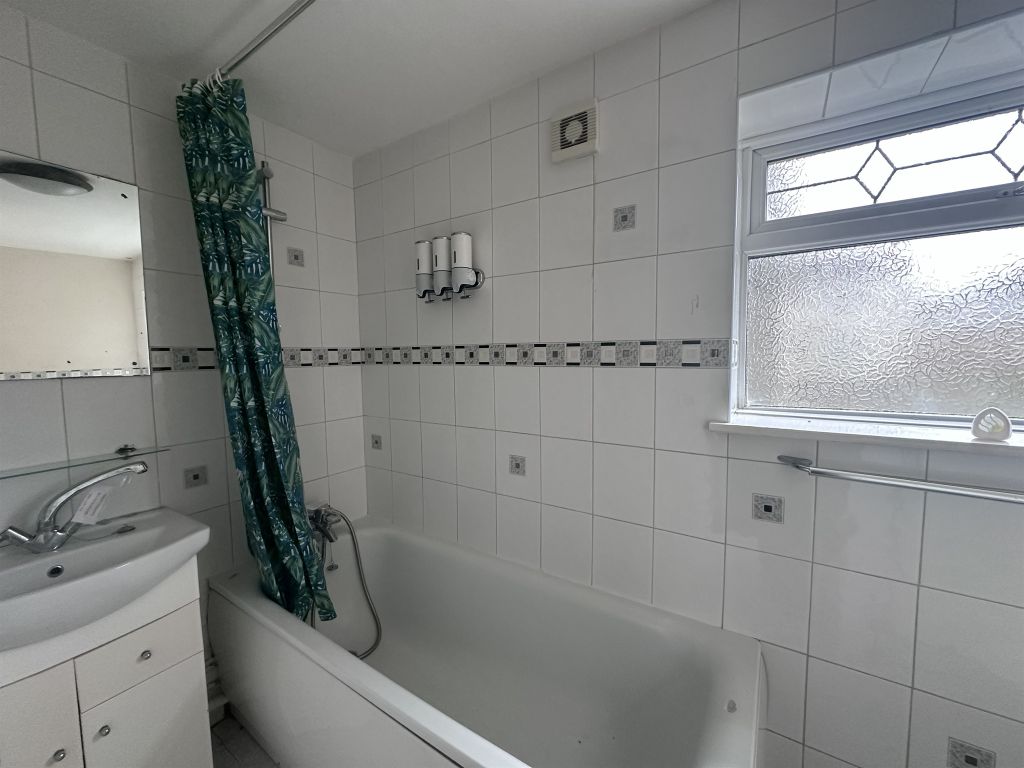 Additional image 5 of 3 bed flat for saleHeol Frank, Penlan, Swansea SA5