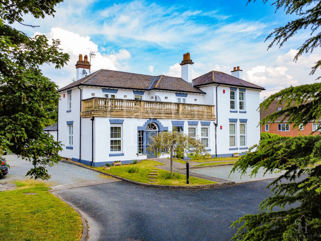 2 bed flat for saleWarstone House, Bewdley DY12