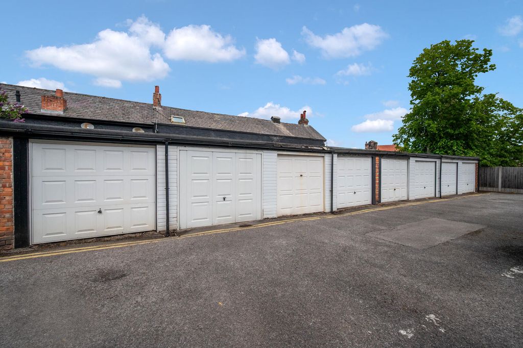 Additional image 26 of 4 bed flat for saleStockport Road, Timperley WA15